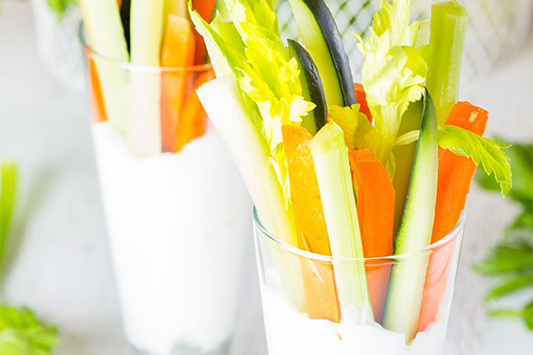 crudites di verdure con salsa allo yogurt