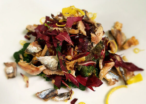 insalatina di radicchio con alici spinaci limone e noci